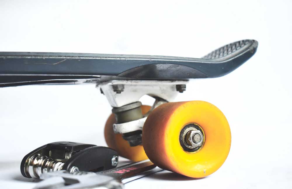 How to Get Bearings Out of Skateboard Wheels